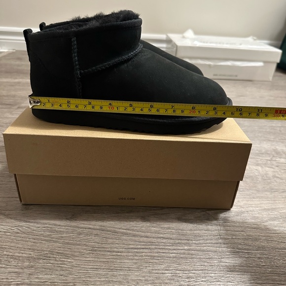 UGG Ultra Mini - Picture 4 of 4